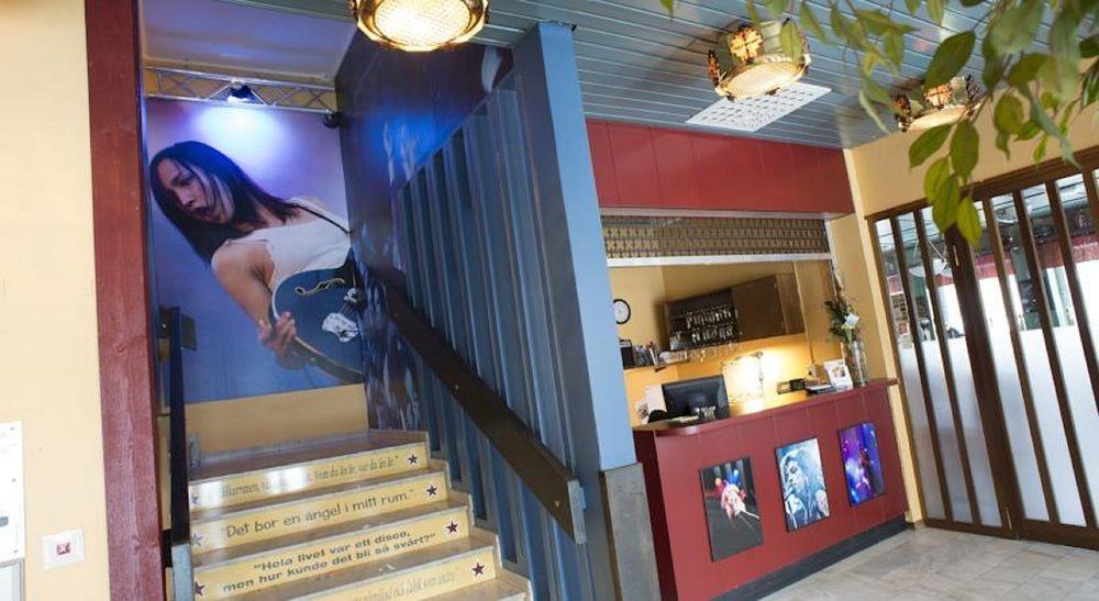 Hotell Hulingen Hultsfred Exterior foto