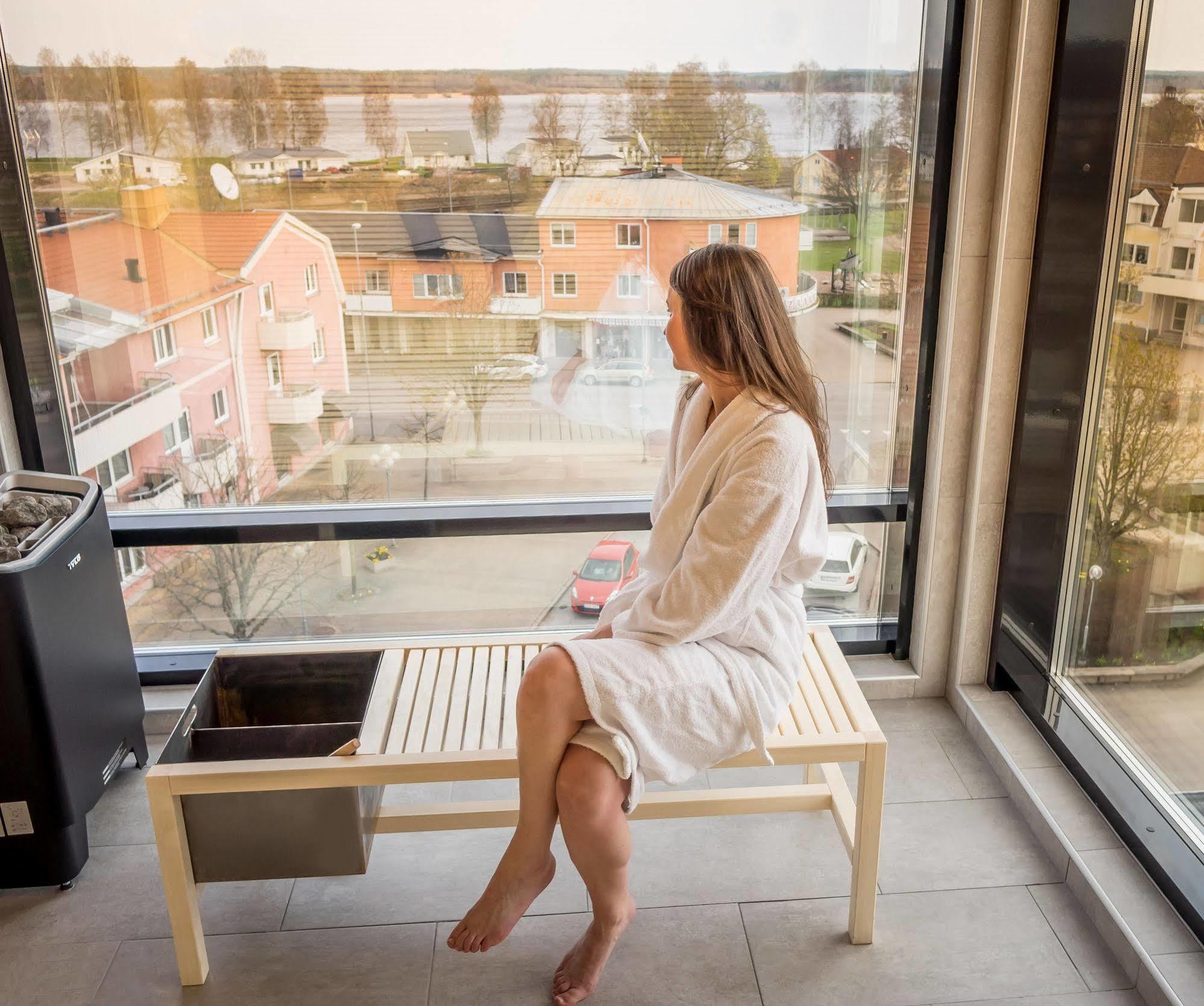 Hotell Hulingen Hultsfred Exterior foto